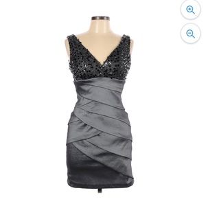 Betsy & Adam women’s size 6 cocktail dress